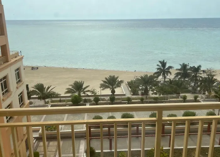 لافيستا سي فيو ريزيدنس 507 عوائل فقط La Vista Sea View Residence